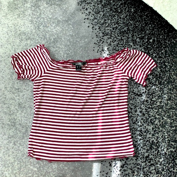 Red and white stripe lettuce trim shirt - Picture 1 of 1